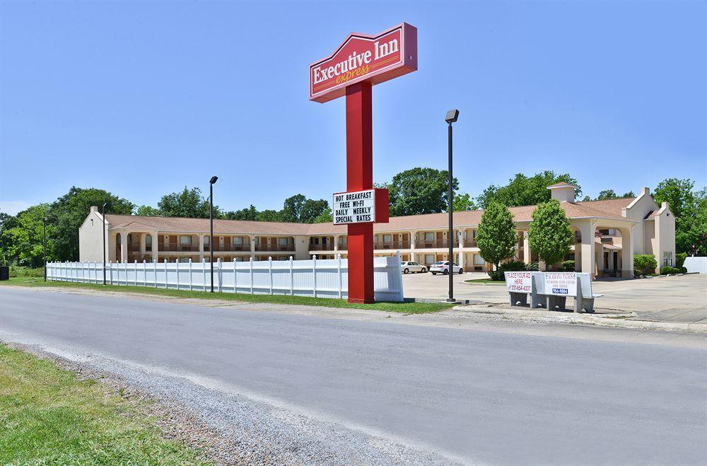 Days Inn By Wyndham Abbeville Exterior photo