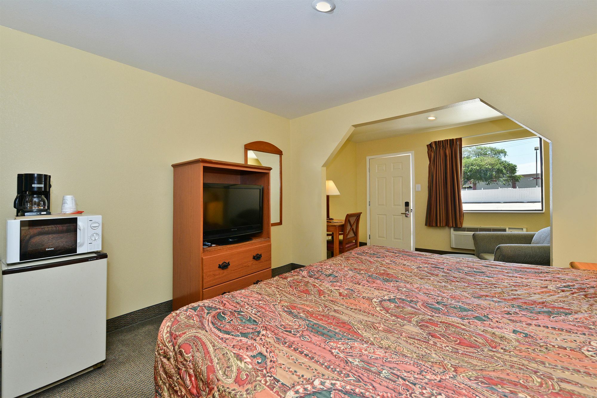 Days Inn By Wyndham Abbeville Exterior photo