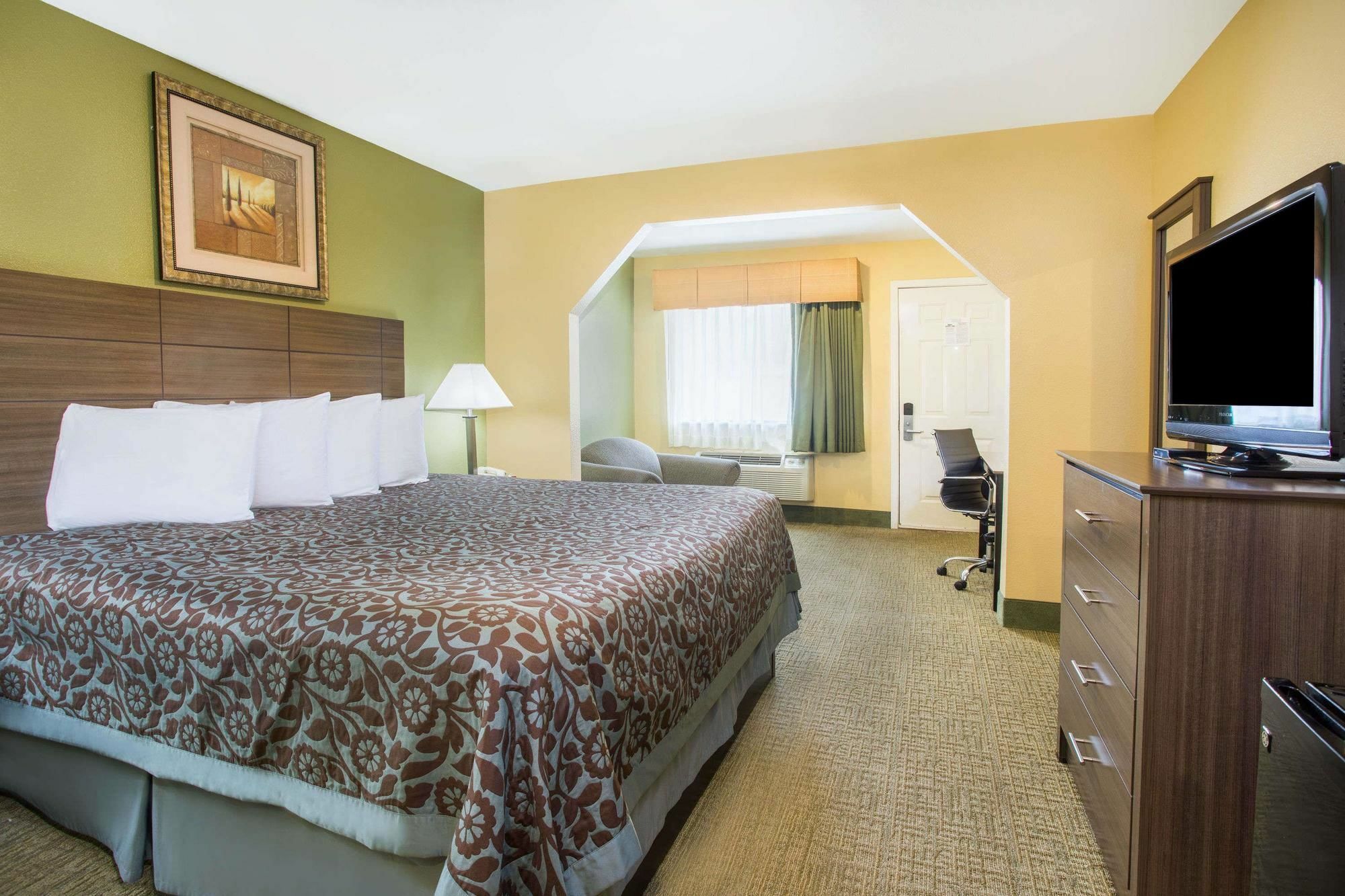 Days Inn By Wyndham Abbeville Exterior photo